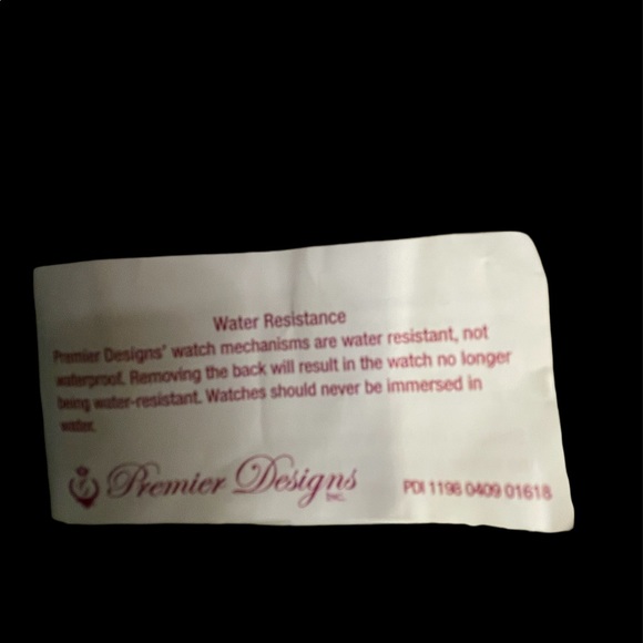 New Premier Quartz Watch w/Date,Mother of Pearl Face & Rhinestones.Needs Battery - Picture 6 of 6